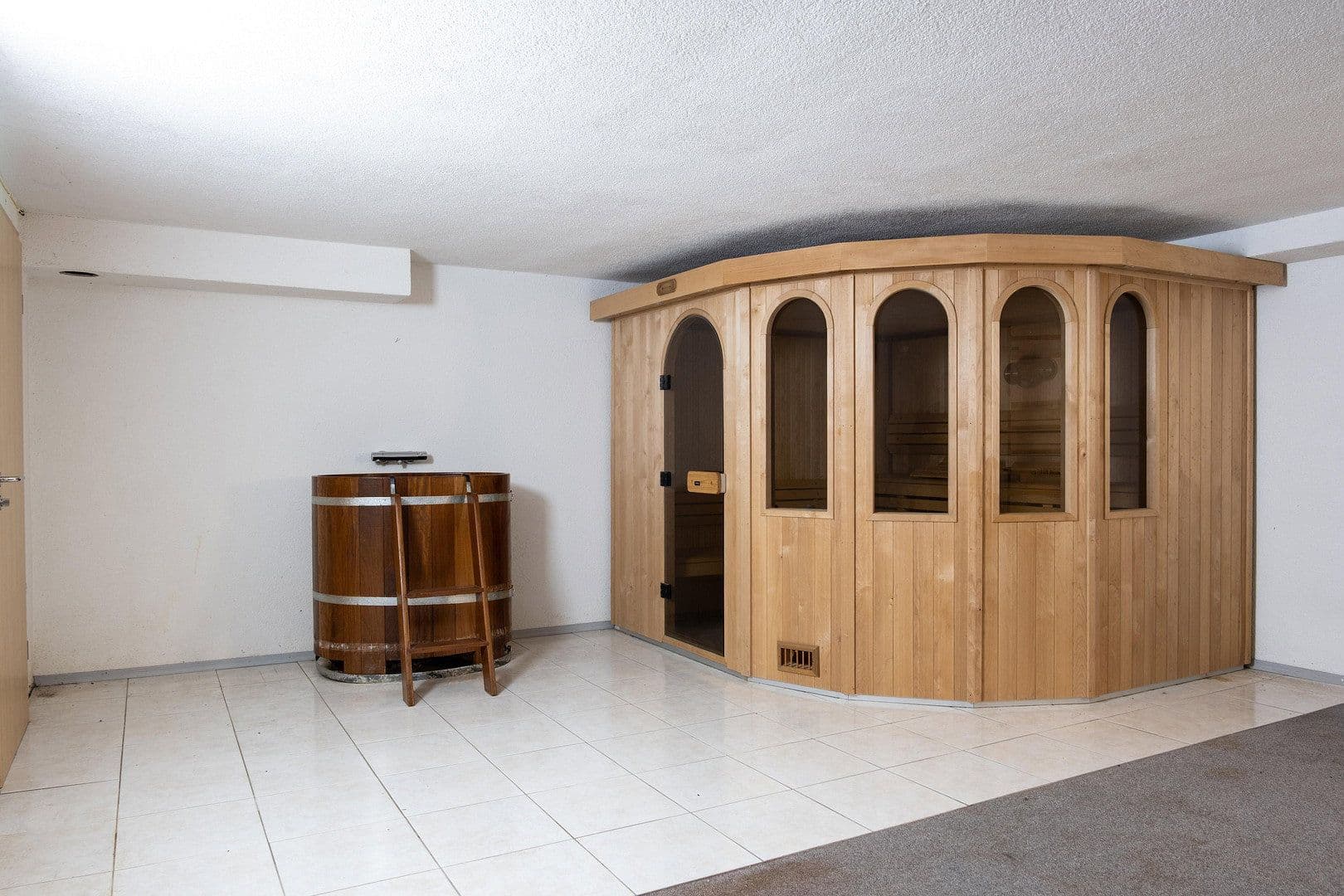 Prodej domu 175 m², pozemek 735 m², Pfaffenhofen an der Roth, Bavorsko Prodej domu 175 m², pozemek 735 m², Pfaffenhofen an der Roth, Bavorsko