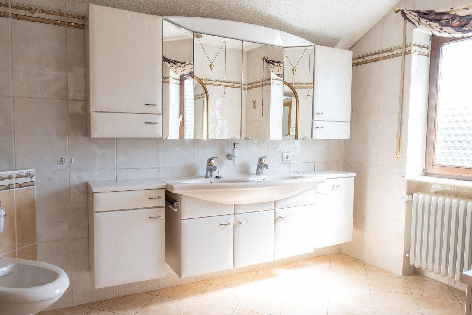 Prodej domu 175 m², pozemek 735 m², Pfaffenhofen an der Roth, Bavorsko Prodej domu 175 m², pozemek 735 m², Pfaffenhofen an der Roth, Bavorsko