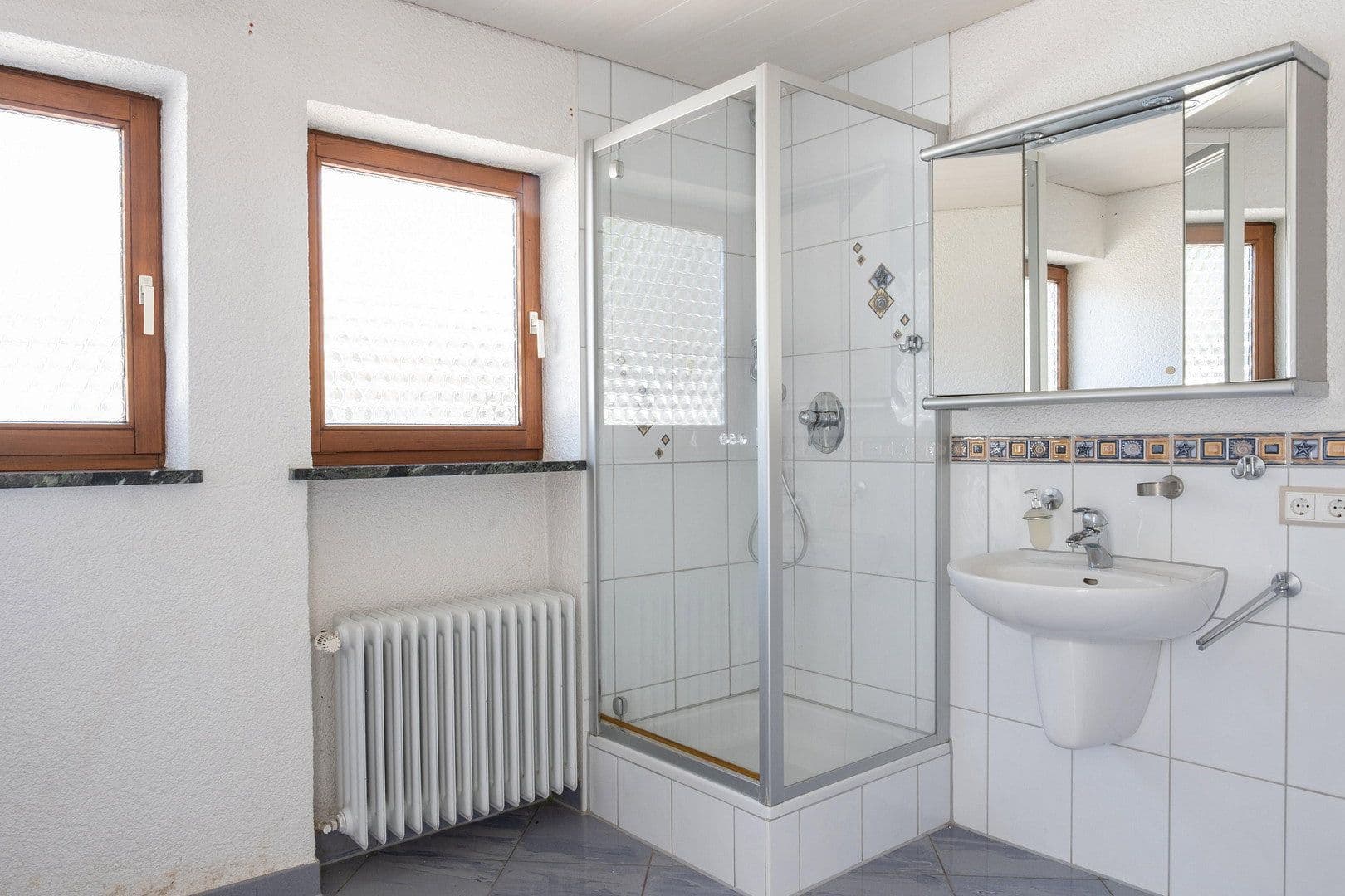 Prodej domu 175 m², pozemek 735 m², Pfaffenhofen an der Roth, Bavorsko Prodej domu 175 m², pozemek 735 m², Pfaffenhofen an der Roth, Bavorsko