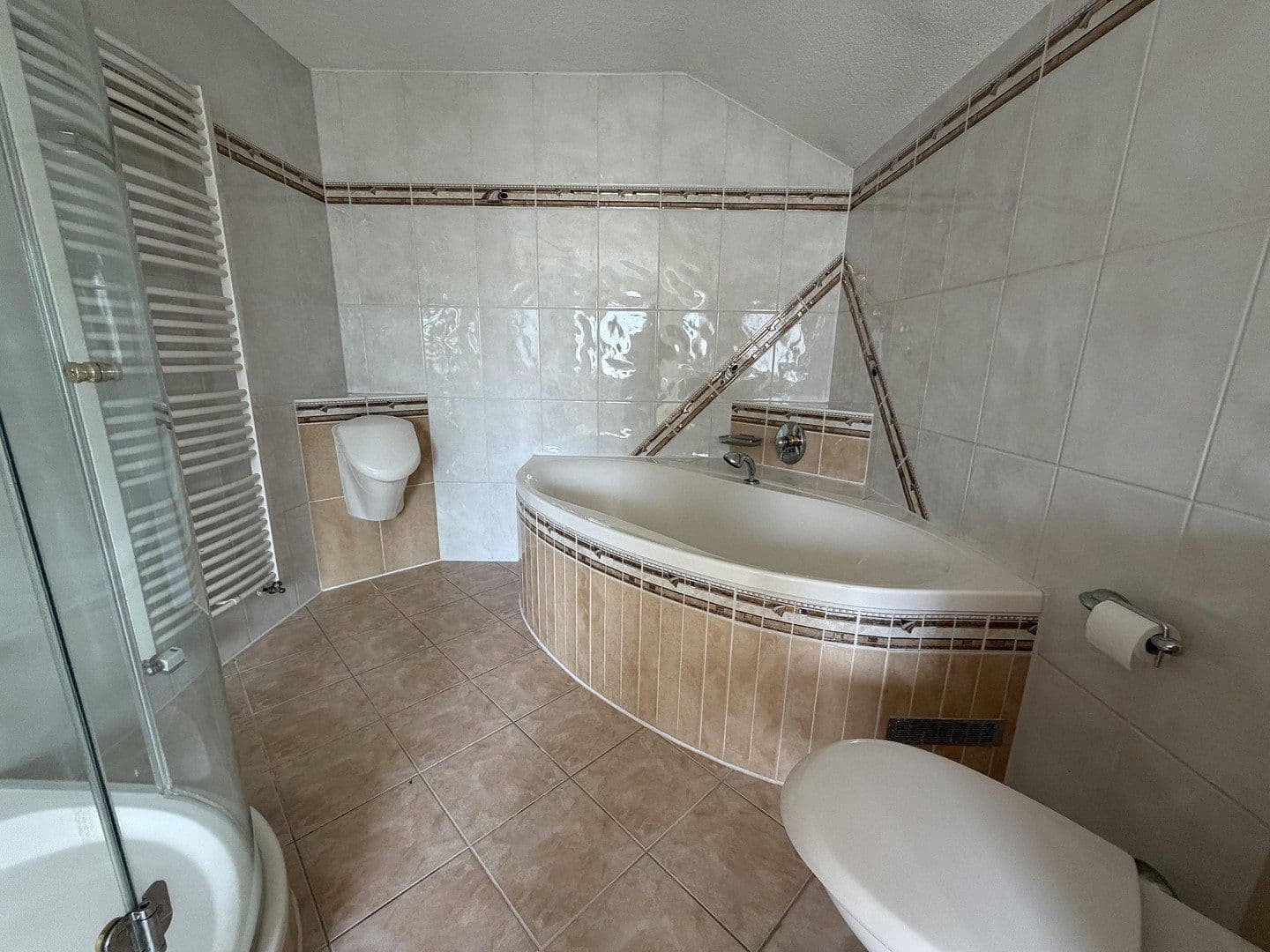 Prodej domu 157 m², pozemek 735 m², Pfaffenhofen an der Roth, Bavorsko Prodej domu 157 m², pozemek 735 m², Pfaffenhofen an der Roth, Bavorsko