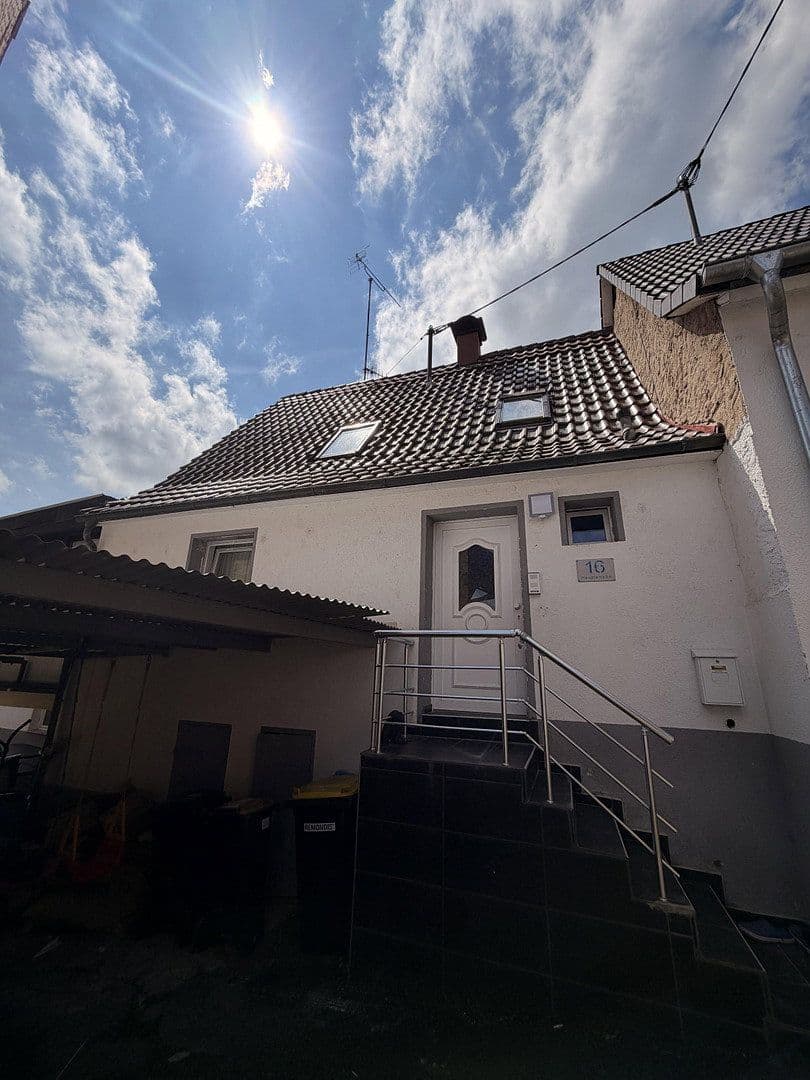 Prodej domu 123 m², pozemek 187 m², Cleebronn, Bádensko-Württembersko Prodej domu 123 m², pozemek 187 m², Cleebronn, Bádensko-Württembersko