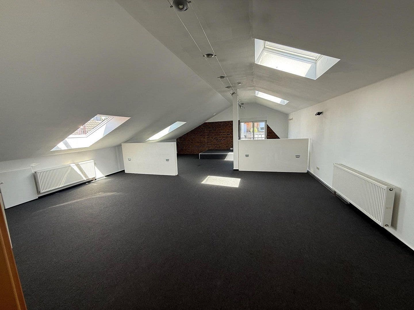 Pronájem kanceláře 75 m², Höchster Straße 18a, Groß-Umstadt, Hessen Pronájem kanceláře 75 m², Höchster Straße 18a, Groß-Umstadt, Hessen