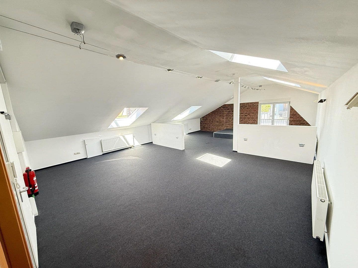 Pronájem kanceláře 75 m², Höchster Straße 18a, Groß-Umstadt, Hessen Pronájem kanceláře 75 m², Höchster Straße 18a, Groß-Umstadt, Hessen