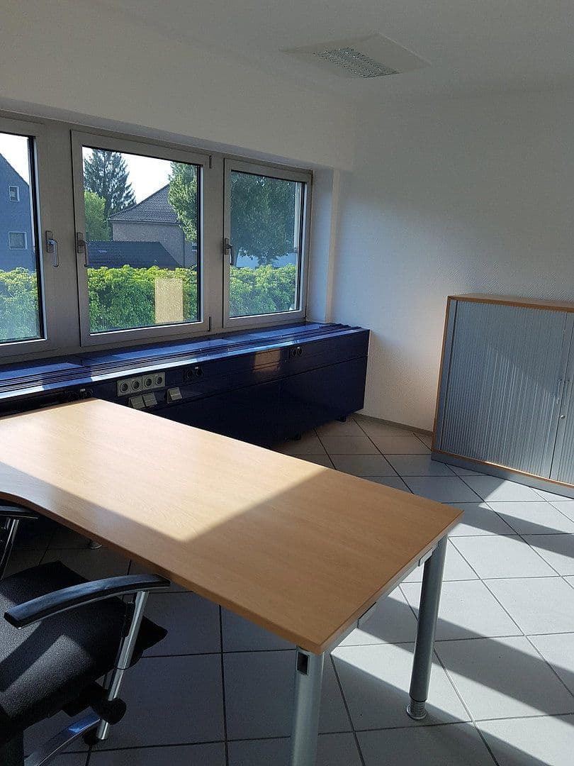 Pronájem kanceláře 17 m², Freiherr-vom-Stein-Straße 131, Mülheim an der Ruhr, Severní Porýní-Vestfálsko Pronájem kanceláře 17 m², Freiherr-vom-Stein-Straße 131, Mülheim an der Ruhr, Severní Porýní-Vestfálsko