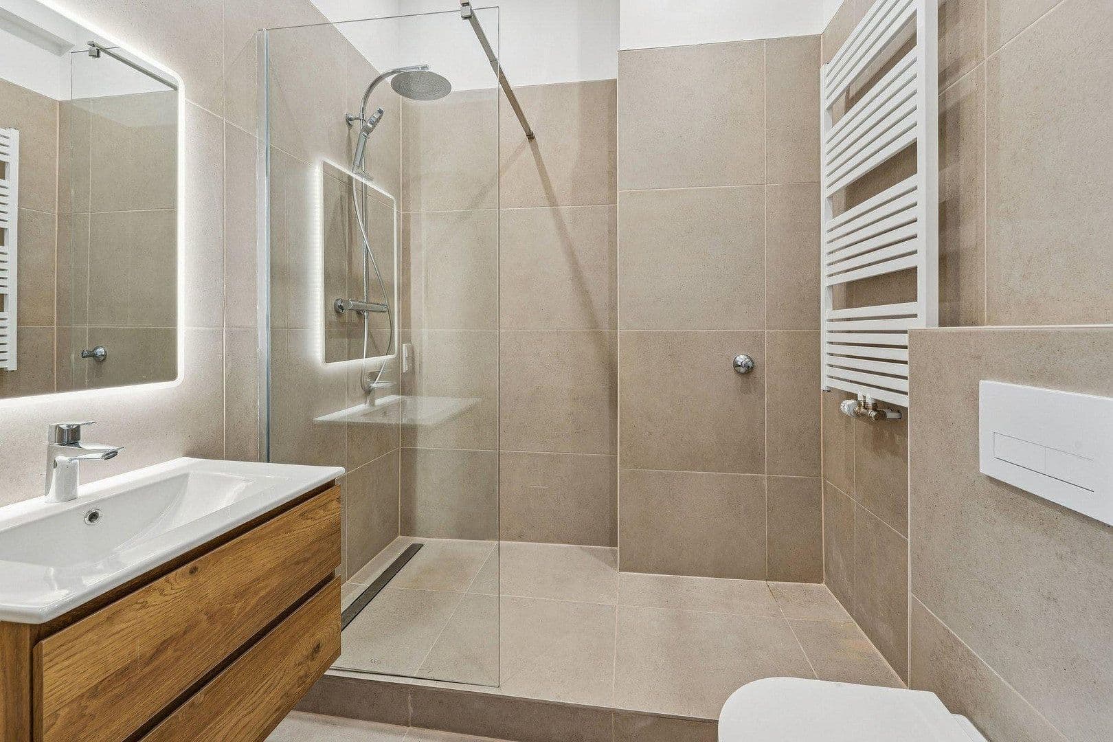Prodej domu 593 m², pozemek 334 m², Krippstr 39, Düsseldorf, Severní Porýní-Vestfálsko Prodej domu 593 m², pozemek 334 m², Krippstr 39, Düsseldorf, Severní Porýní-Vestfálsko