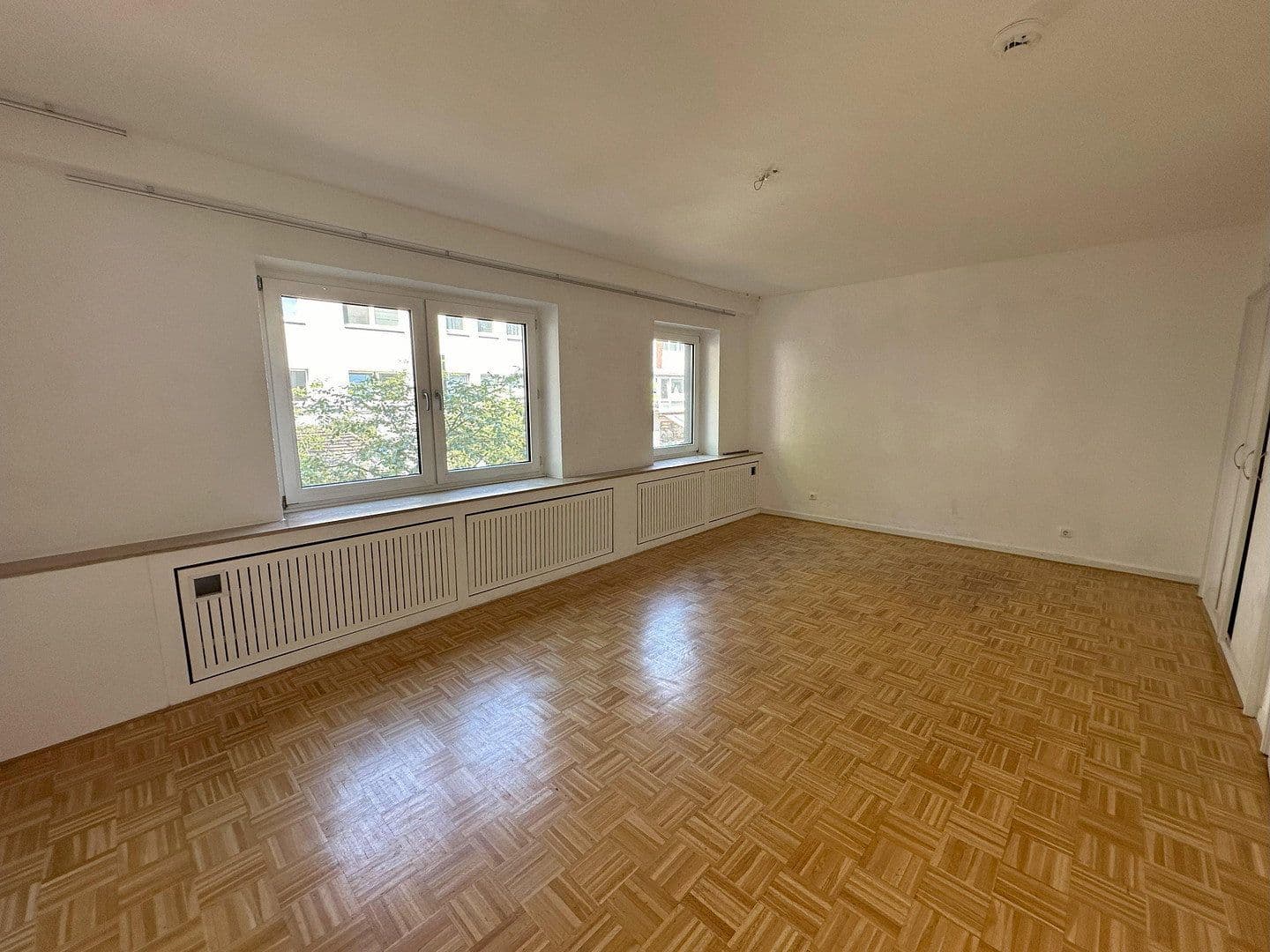 Pronájem bytu 4+1 135 m², Essen, Severní Porýní-Vestfálsko Pronájem bytu 4+1 135 m², Essen, Severní Porýní-Vestfálsko