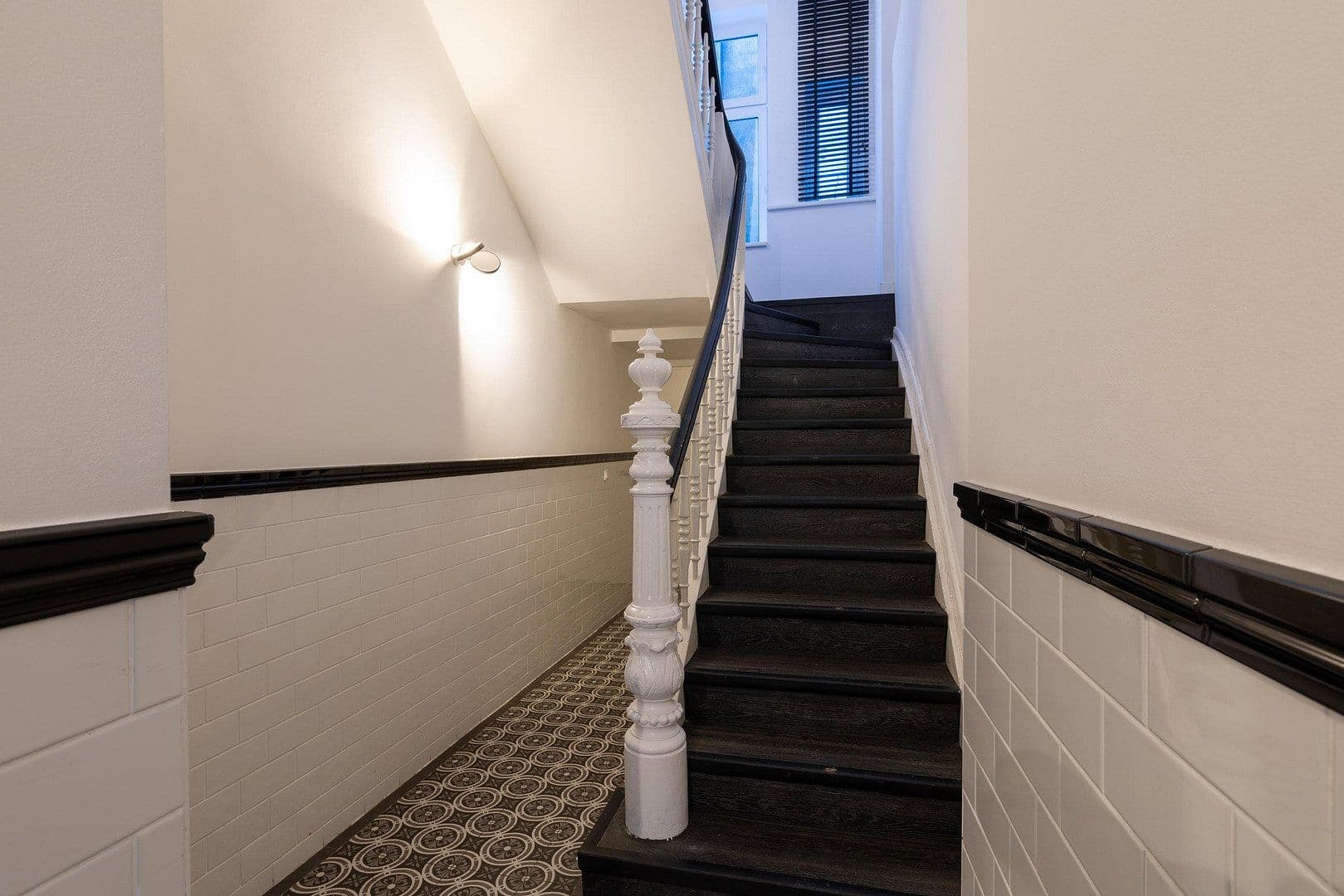 Pronájem bytu 4+1 185 m², Essen, Severní Porýní-Vestfálsko Pronájem bytu 4+1 185 m², Essen, Severní Porýní-Vestfálsko