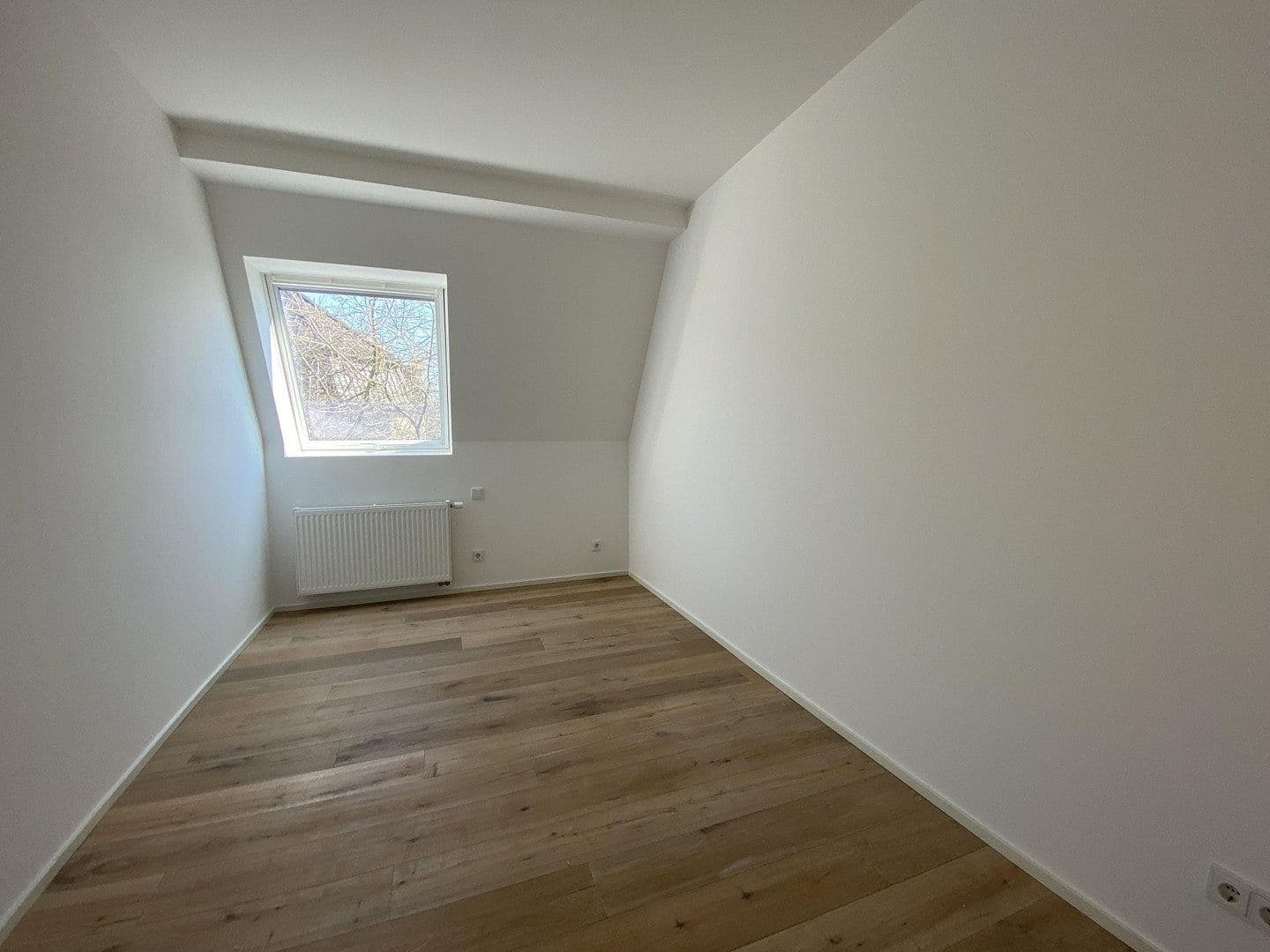 Pronájem bytu 4+1 185 m², Essen, Severní Porýní-Vestfálsko Pronájem bytu 4+1 185 m², Essen, Severní Porýní-Vestfálsko