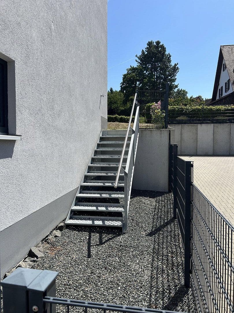 Pronájem domu 203 m², pozemek 280 m², Frensdorf, Bavorsko Pronájem domu 203 m², pozemek 280 m², Frensdorf, Bavorsko