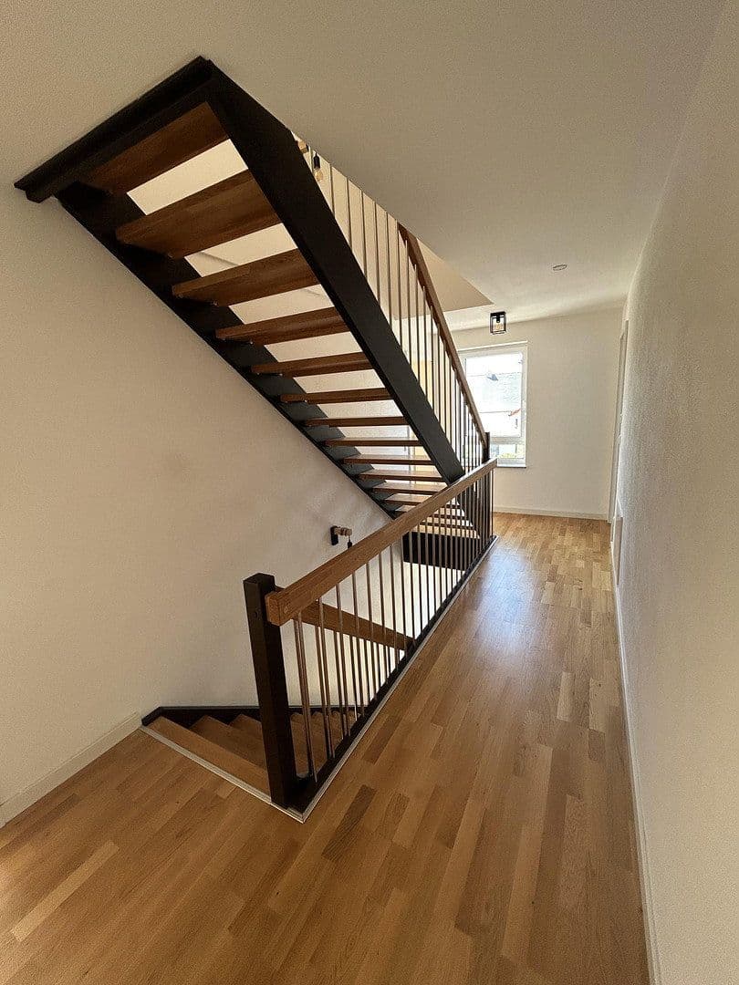 Pronájem domu 203 m², pozemek 280 m², Bamberg, Bavorsko Pronájem domu 203 m², pozemek 280 m², Bamberg, Bavorsko