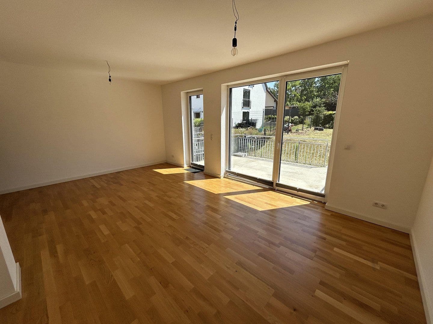 Pronájem domu 203 m², pozemek 280 m², Frensdorf, Bavorsko Pronájem domu 203 m², pozemek 280 m², Frensdorf, Bavorsko