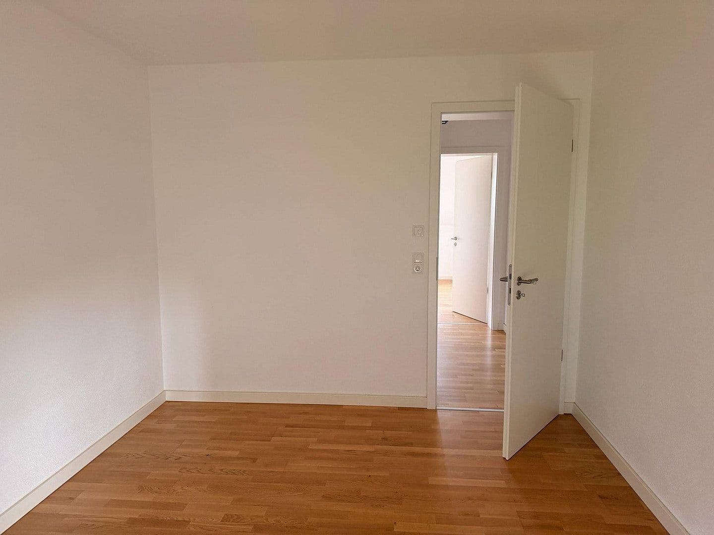 Pronájem domu 203 m², pozemek 280 m², Frensdorf, Bavorsko Pronájem domu 203 m², pozemek 280 m², Frensdorf, Bavorsko