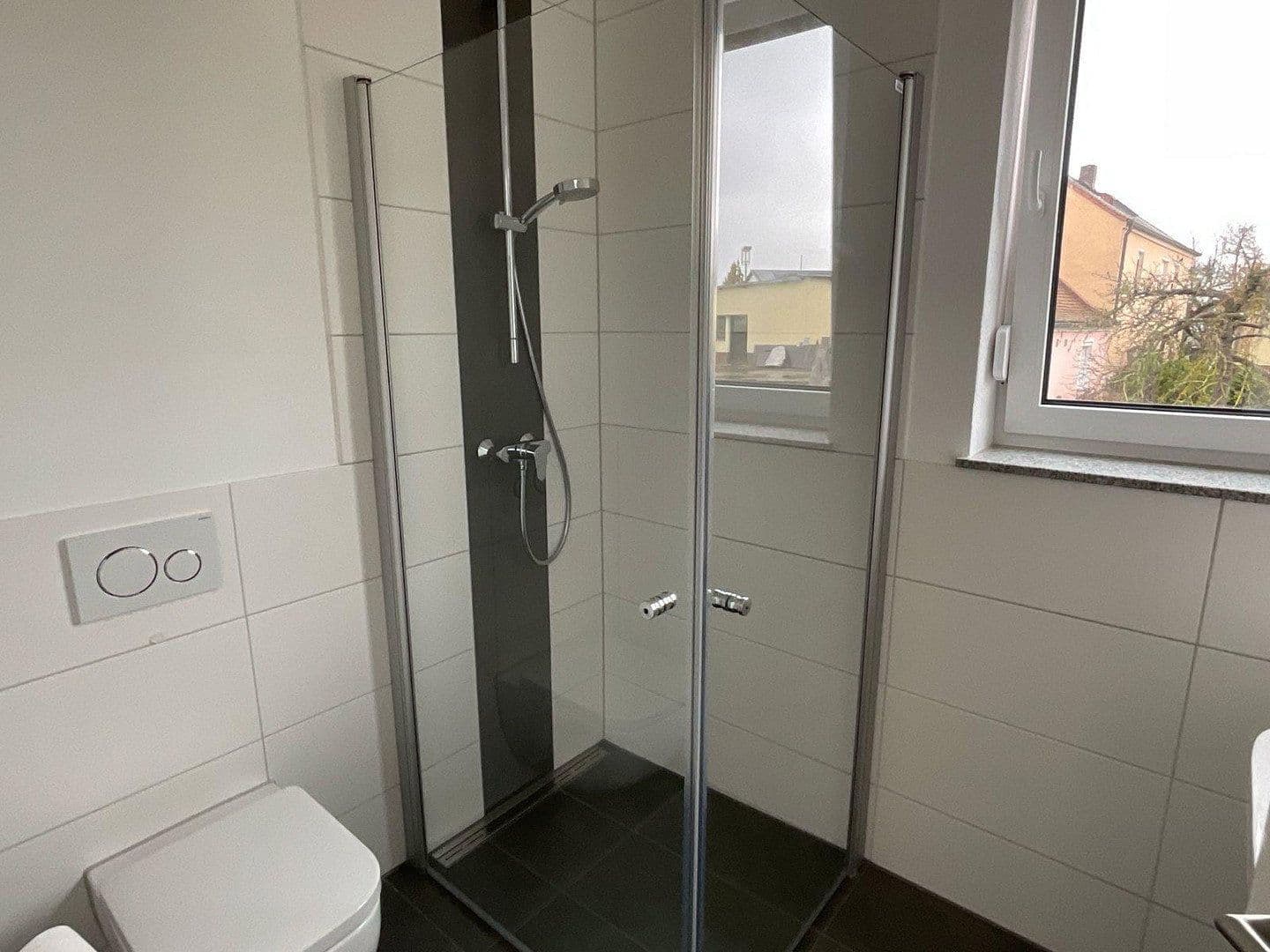 Pronájem domu 203 m², pozemek 280 m², Frensdorf, Bavorsko Pronájem domu 203 m², pozemek 280 m², Frensdorf, Bavorsko