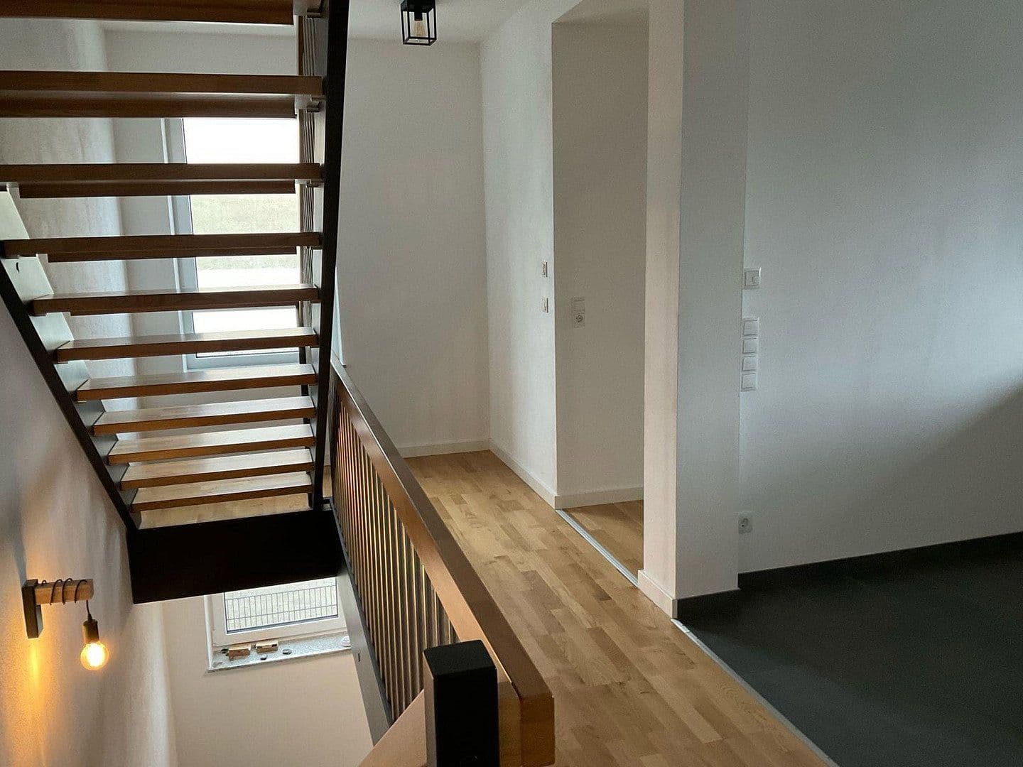 Pronájem domu 203 m², pozemek 280 m², Frensdorf, Bavorsko Pronájem domu 203 m², pozemek 280 m², Frensdorf, Bavorsko