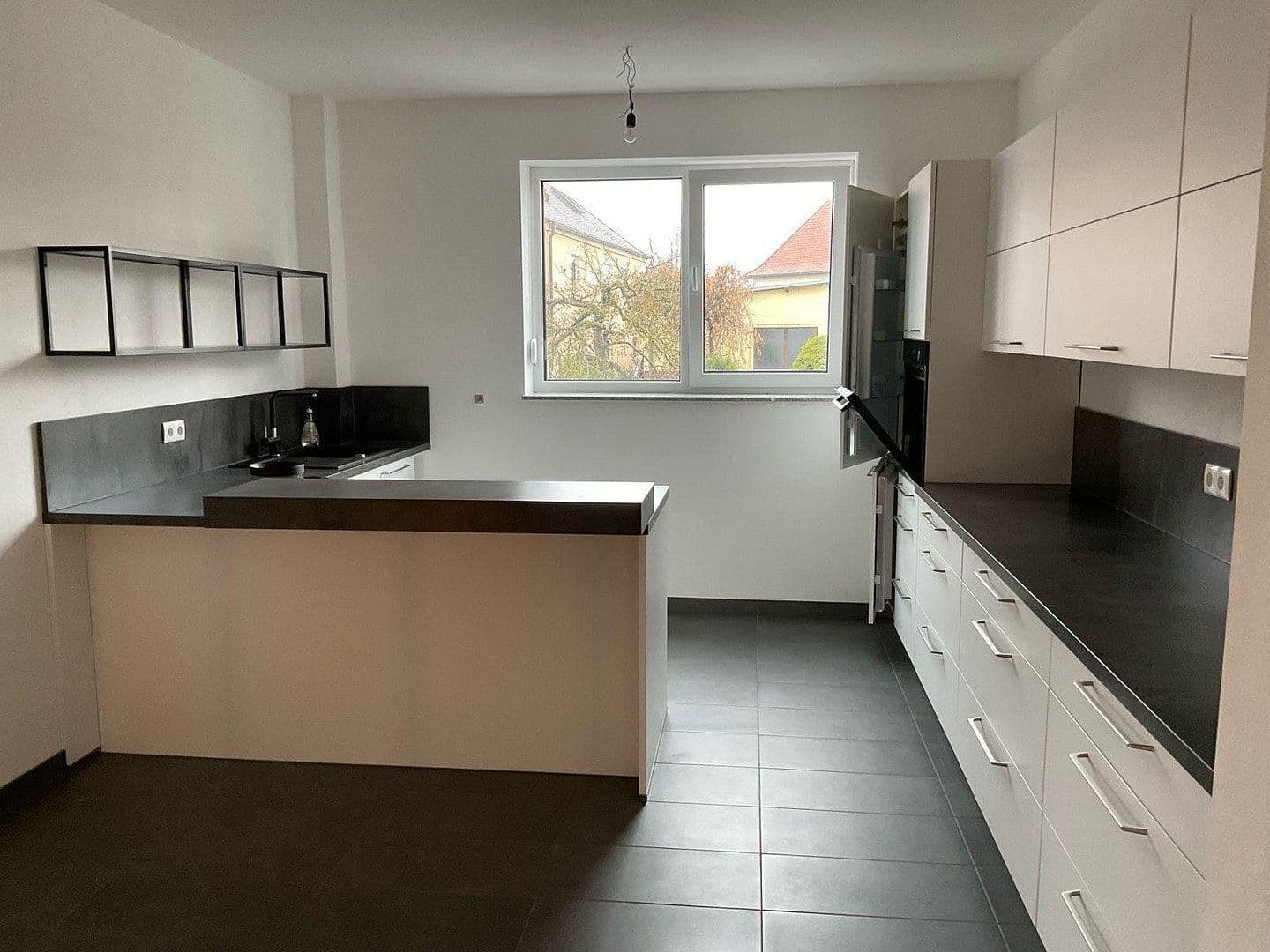 Pronájem domu 203 m², pozemek 280 m², Frensdorf, Bavorsko Pronájem domu 203 m², pozemek 280 m², Frensdorf, Bavorsko