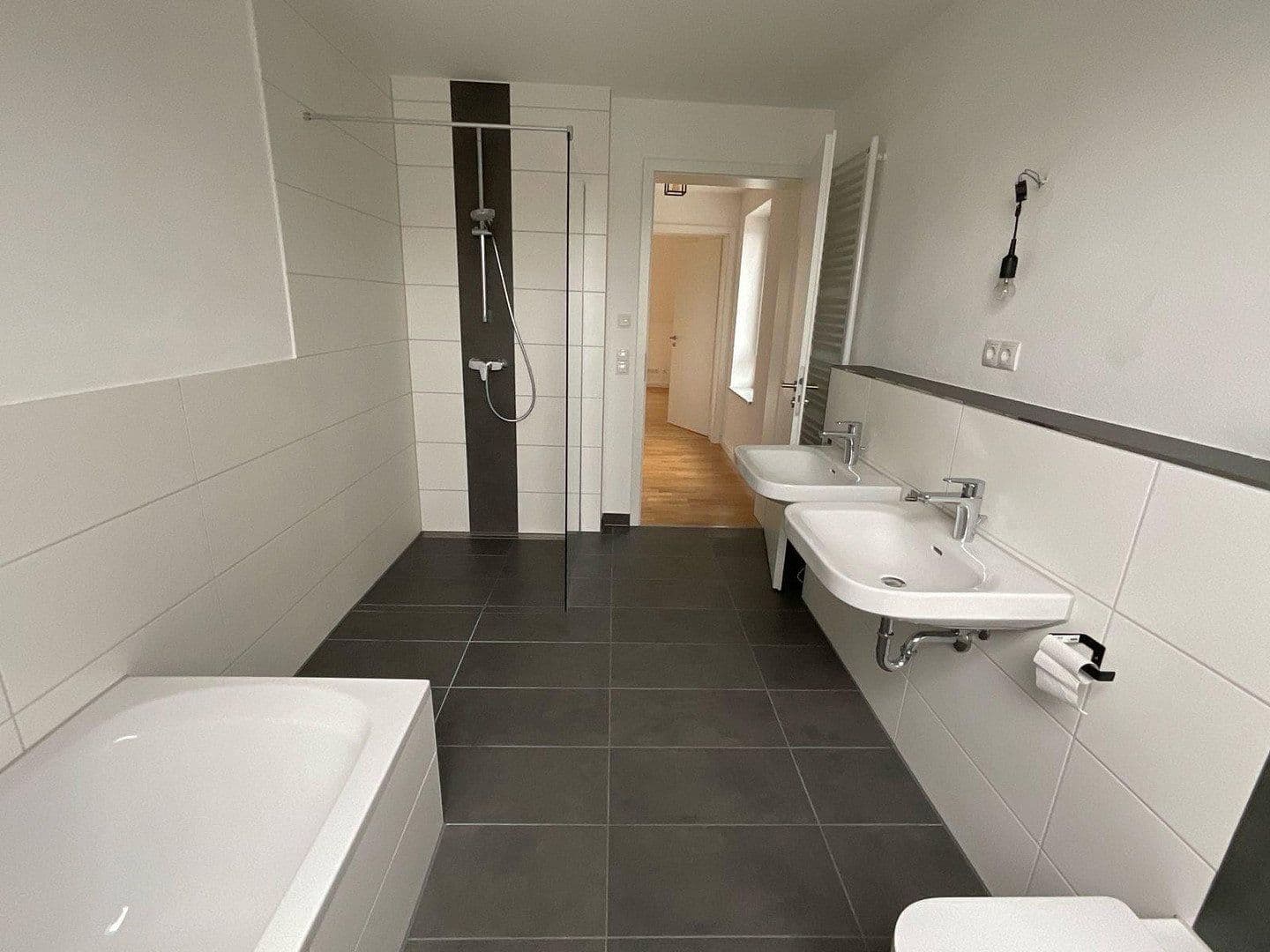 Pronájem domu 203 m², pozemek 280 m², Frensdorf, Bavorsko Pronájem domu 203 m², pozemek 280 m², Frensdorf, Bavorsko