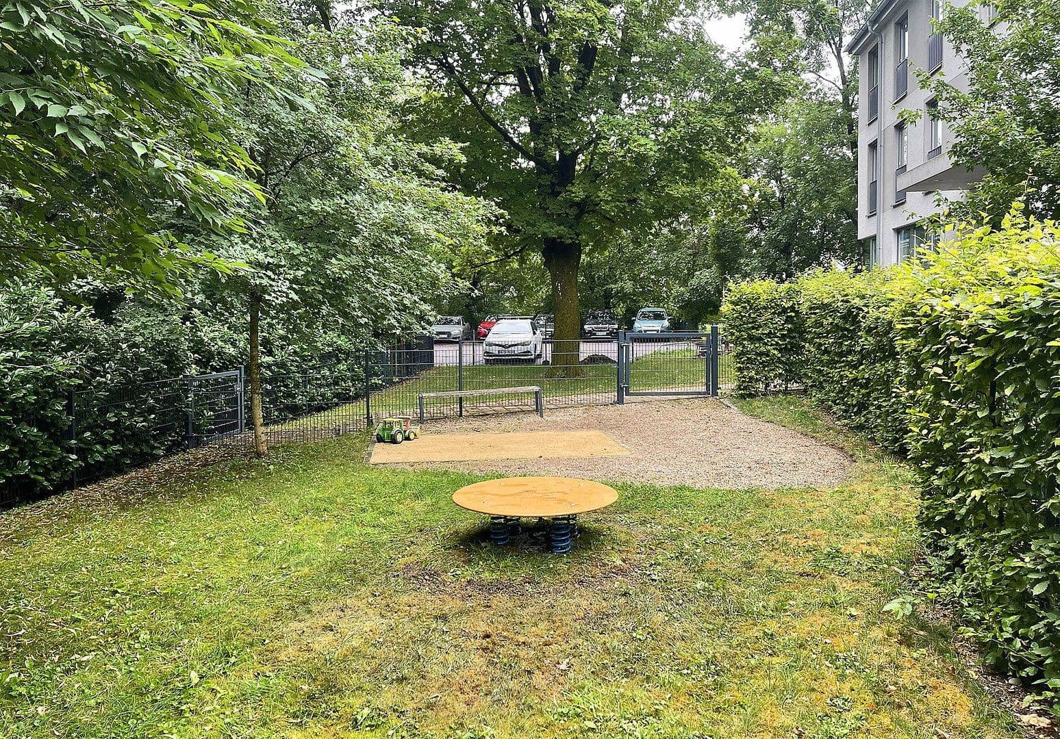 Pronájem bytu 2+1 75 m², Richard-Tauber-Straße 3, München, Bavorsko Pronájem bytu 2+1 75 m², Richard-Tauber-Straße 3, München, Bavorsko