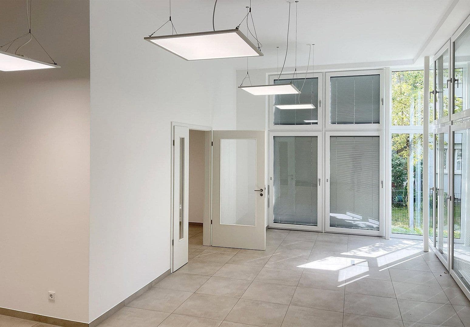 Pronájem bytu 2+1 75 m², Richard-Tauber-Straße 3, München, Bavorsko Pronájem bytu 2+1 75 m², Richard-Tauber-Straße 3, München, Bavorsko