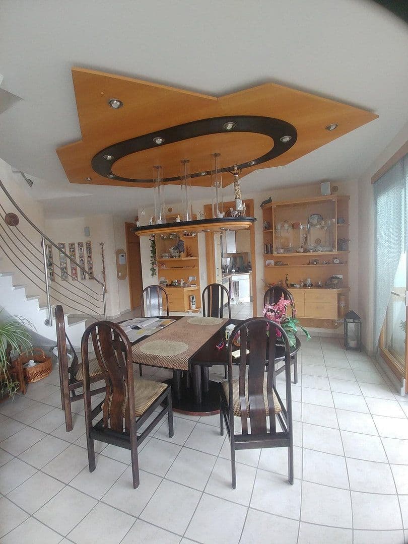 Prodej domu 262 m², pozemek 14.683 m², Rathausstraße 25, Bad Wurzach, Bádensko-Württembersko Prodej domu 262 m², pozemek 14.683 m², Rathausstraße 25, Bad Wurzach, Bádensko-Württembersko