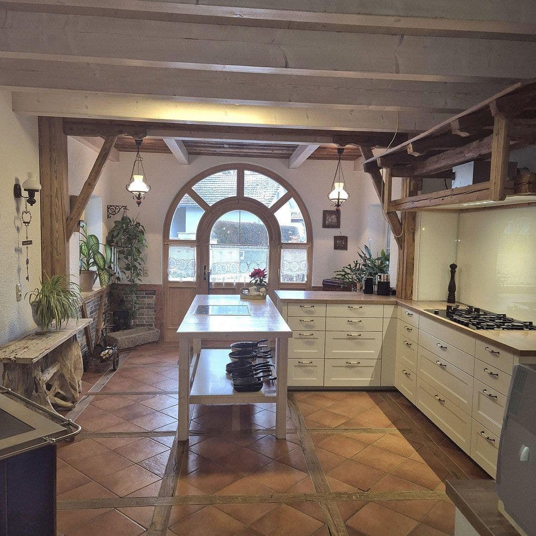Prodej domu 402 m², pozemek 1.580 m², Neuching, Bavorsko Prodej domu 402 m², pozemek 1.580 m², Neuching, Bavorsko