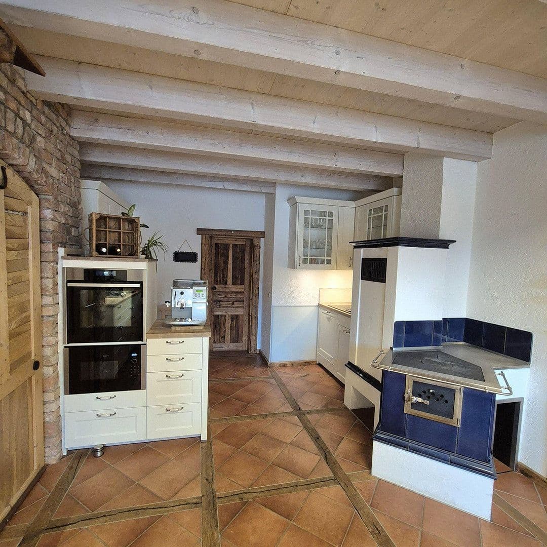 Prodej domu 402 m², pozemek 1.580 m², Neuching, Bavorsko Prodej domu 402 m², pozemek 1.580 m², Neuching, Bavorsko