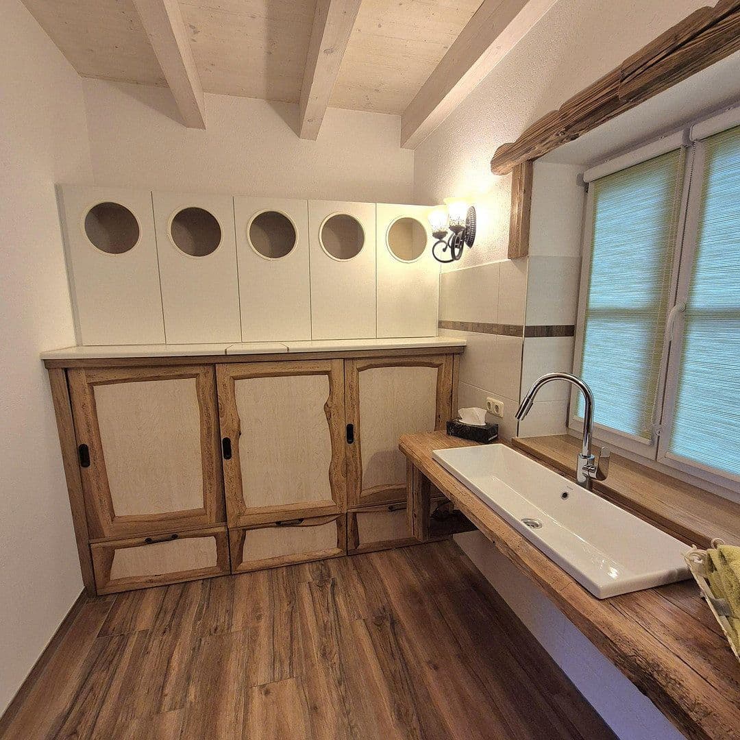 Prodej domu 402 m², pozemek 1.580 m², Neuching, Bavorsko Prodej domu 402 m², pozemek 1.580 m², Neuching, Bavorsko