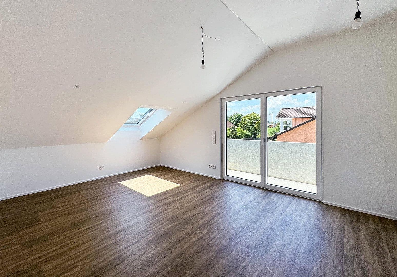 Pronájem bytu 4+1 80 m², Anzing, Bavorsko Pronájem bytu 4+1 80 m², Anzing, Bavorsko