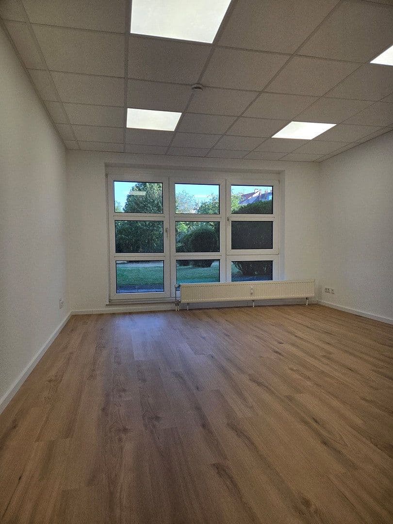 Pronájem bytu 4+1 114 m², Höhenstraße 25, Düsseldorf, Severní Porýní-Vestfálsko Pronájem bytu 4+1 114 m², Höhenstraße 25, Düsseldorf, Severní Porýní-Vestfálsko