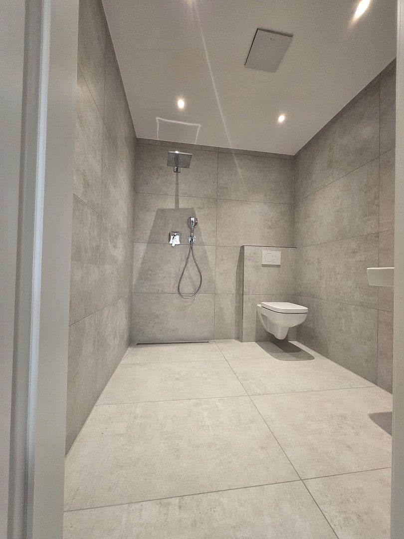 Pronájem bytu 4+1 114 m², Höhenstraße 25, Düsseldorf, Severní Porýní-Vestfálsko Pronájem bytu 4+1 114 m², Höhenstraße 25, Düsseldorf, Severní Porýní-Vestfálsko