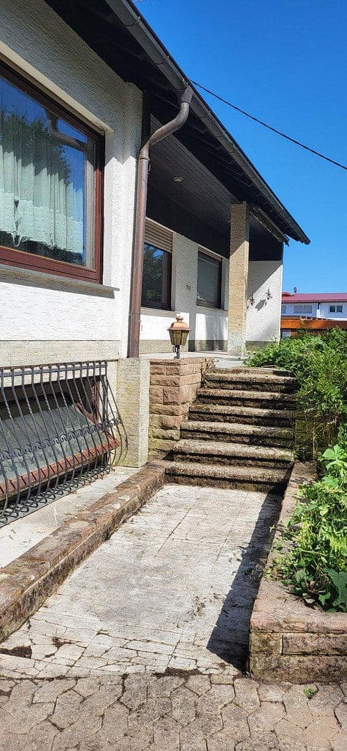Prodej domu 197 m², pozemek 800 m², Schorndorf, Bádensko-Württembersko Prodej domu 197 m², pozemek 800 m², Schorndorf, Bádensko-Württembersko