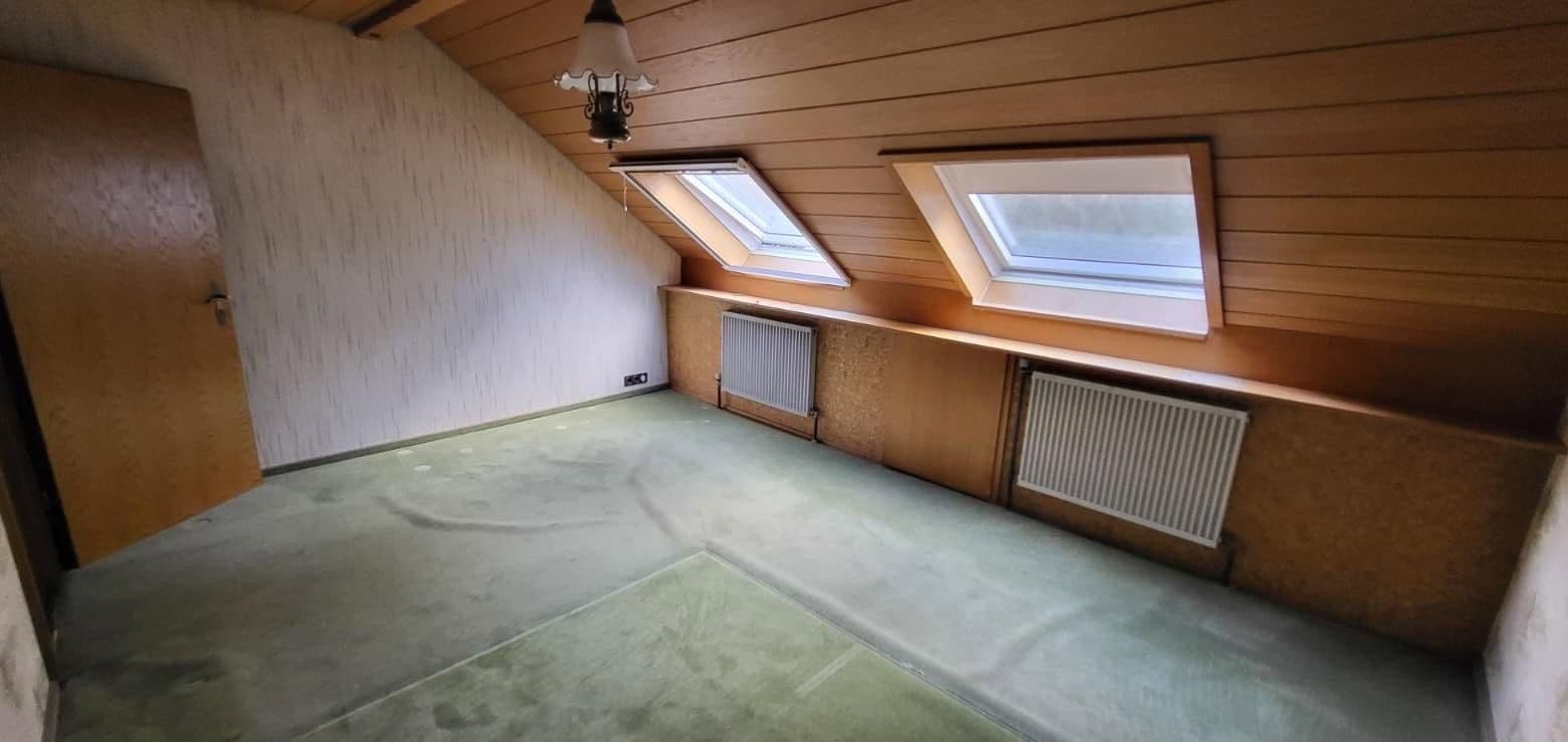 Prodej domu 197 m², pozemek 800 m², Schorndorf, Bádensko-Württembersko Prodej domu 197 m², pozemek 800 m², Schorndorf, Bádensko-Württembersko