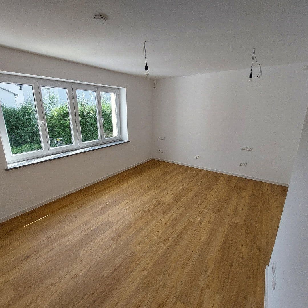 Pronájem bytu 4+kk 117 m², Hemau, Bavorsko Pronájem bytu 4+kk 117 m², Hemau, Bavorsko