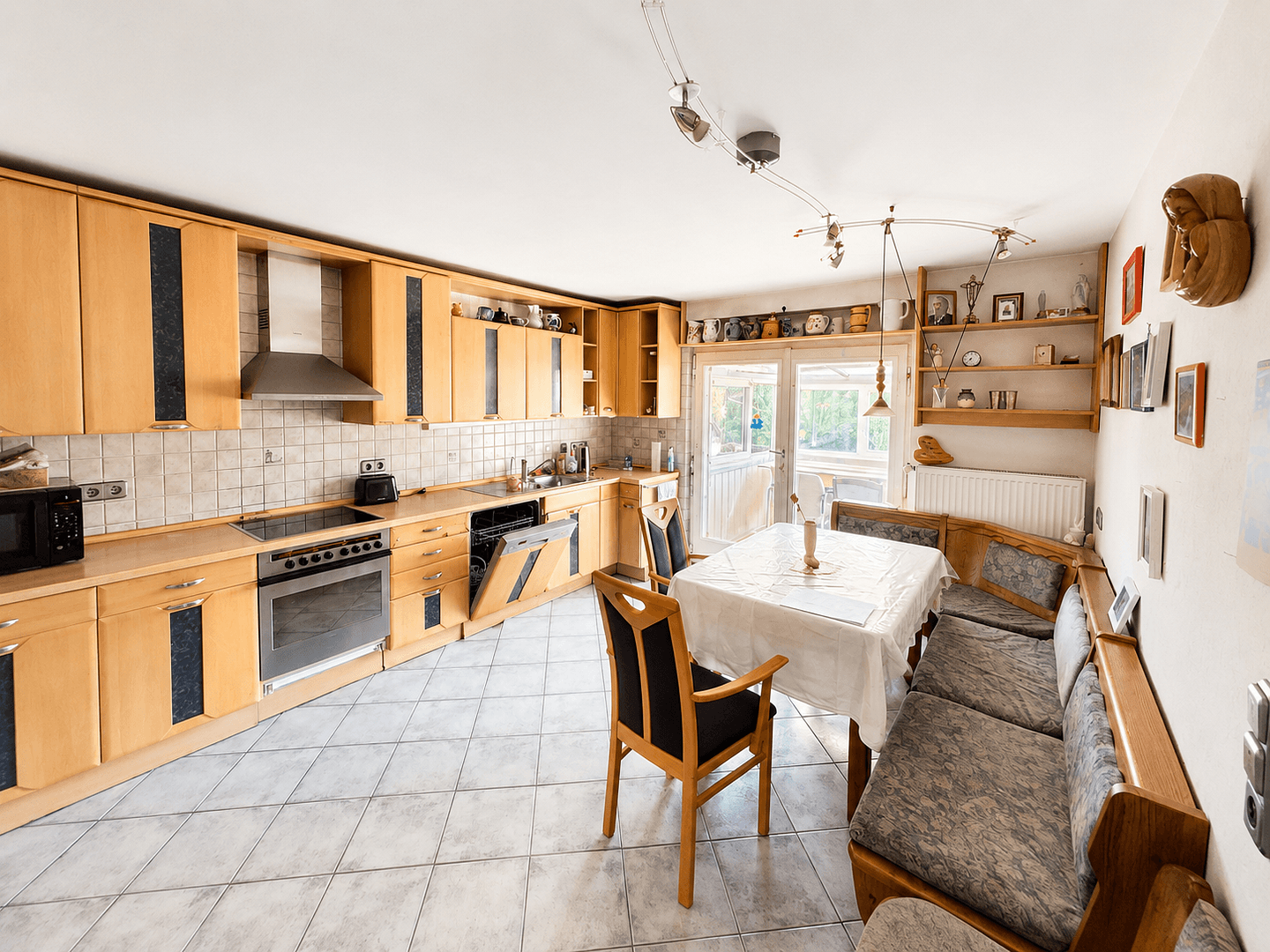 Prodej domu 169 m², pozemek 850 m², Rottweil, Bádensko-Württembersko Prodej domu 169 m², pozemek 850 m², Rottweil, Bádensko-Württembersko