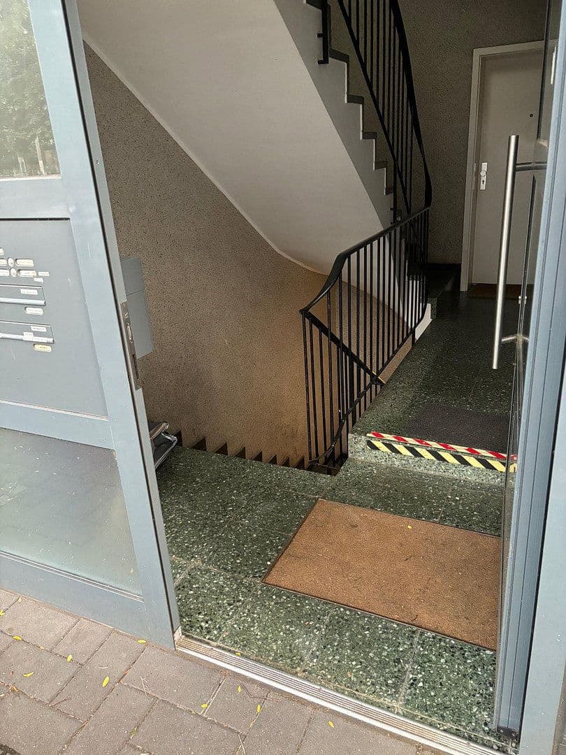 Pronájem bytu 3+1 82 m², Jahnstr. 1, Köln, Severní Porýní-Vestfálsko Pronájem bytu 3+1 82 m², Jahnstr. 1, Köln, Severní Porýní-Vestfálsko