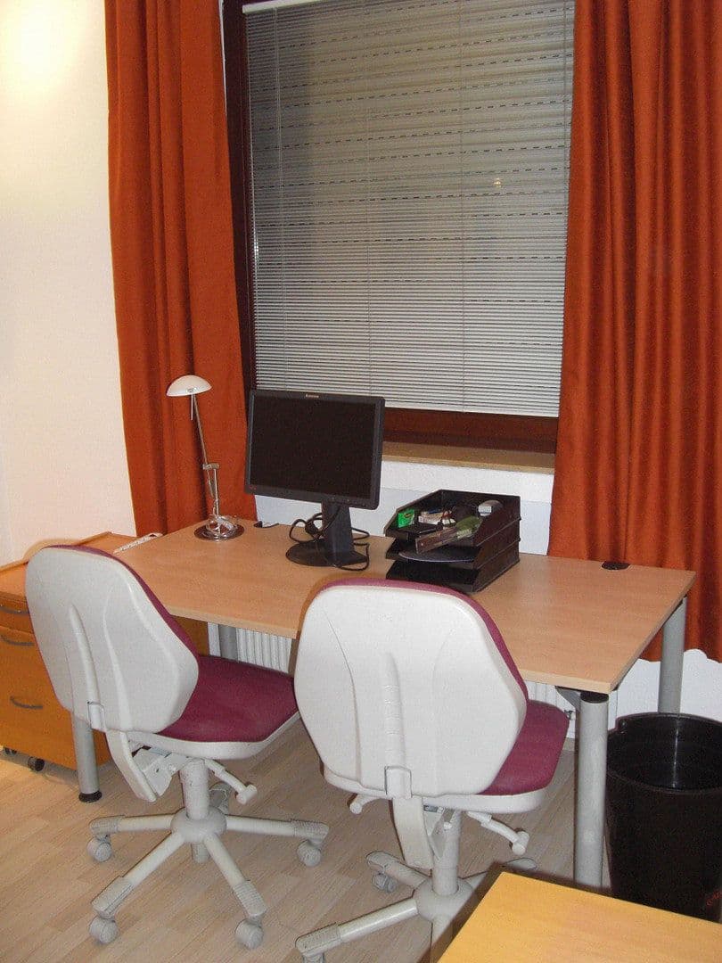 Pronájem bytu 3+1 82 m², Jahnstr. 1, Köln, Severní Porýní-Vestfálsko Pronájem bytu 3+1 82 m², Jahnstr. 1, Köln, Severní Porýní-Vestfálsko