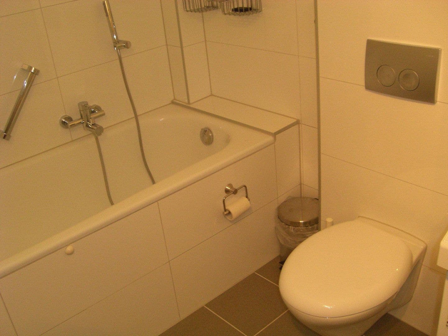 Pronájem bytu 3+1 82 m², Jahnstr. 1, Köln, Severní Porýní-Vestfálsko Pronájem bytu 3+1 82 m², Jahnstr. 1, Köln, Severní Porýní-Vestfálsko