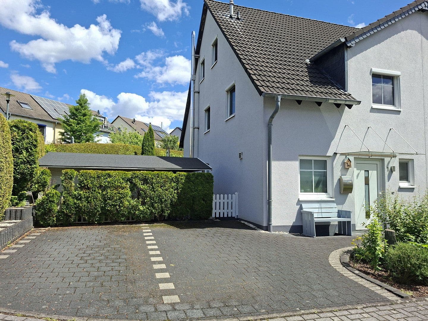 Prodej domu 120 m², pozemek 396 m², Hennef (Sieg), Severní Porýní-Vestfálsko Prodej domu 120 m², pozemek 396 m², Hennef (Sieg), Severní Porýní-Vestfálsko