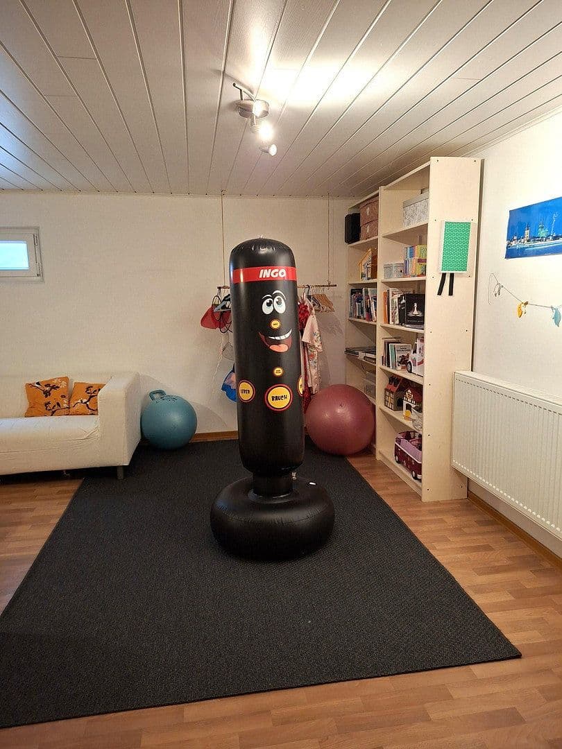 Prodej domu 120 m², pozemek 396 m², Hennef (Sieg), Severní Porýní-Vestfálsko Prodej domu 120 m², pozemek 396 m², Hennef (Sieg), Severní Porýní-Vestfálsko