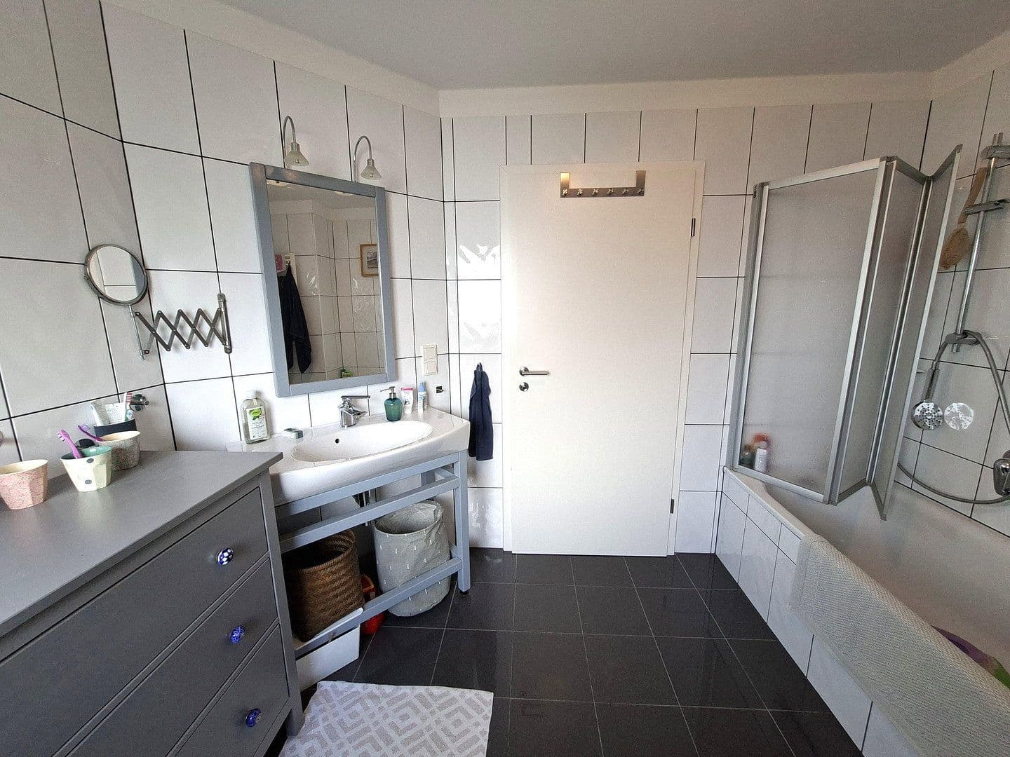 Prodej domu 120 m², pozemek 396 m², Hennef (Sieg), Severní Porýní-Vestfálsko Prodej domu 120 m², pozemek 396 m², Hennef (Sieg), Severní Porýní-Vestfálsko
