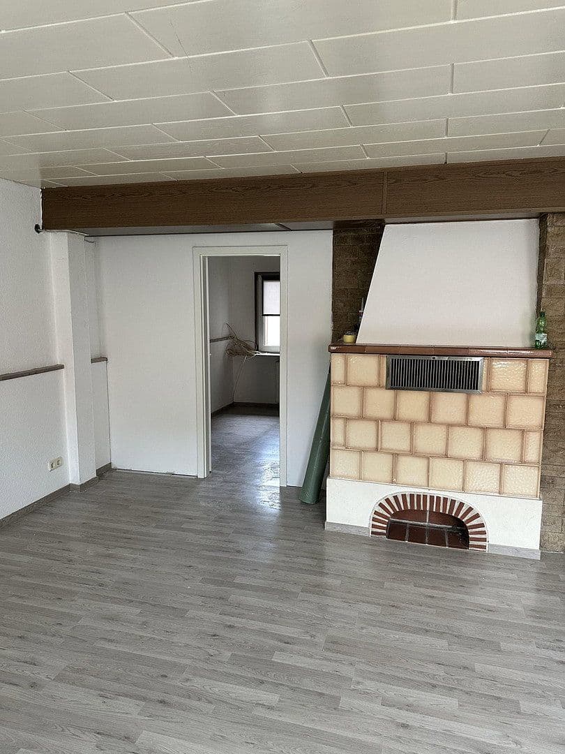 Pronájem bytu 4+1 115 m², Delligsen, Dolní Sasko Pronájem bytu 4+1 115 m², Delligsen, Dolní Sasko