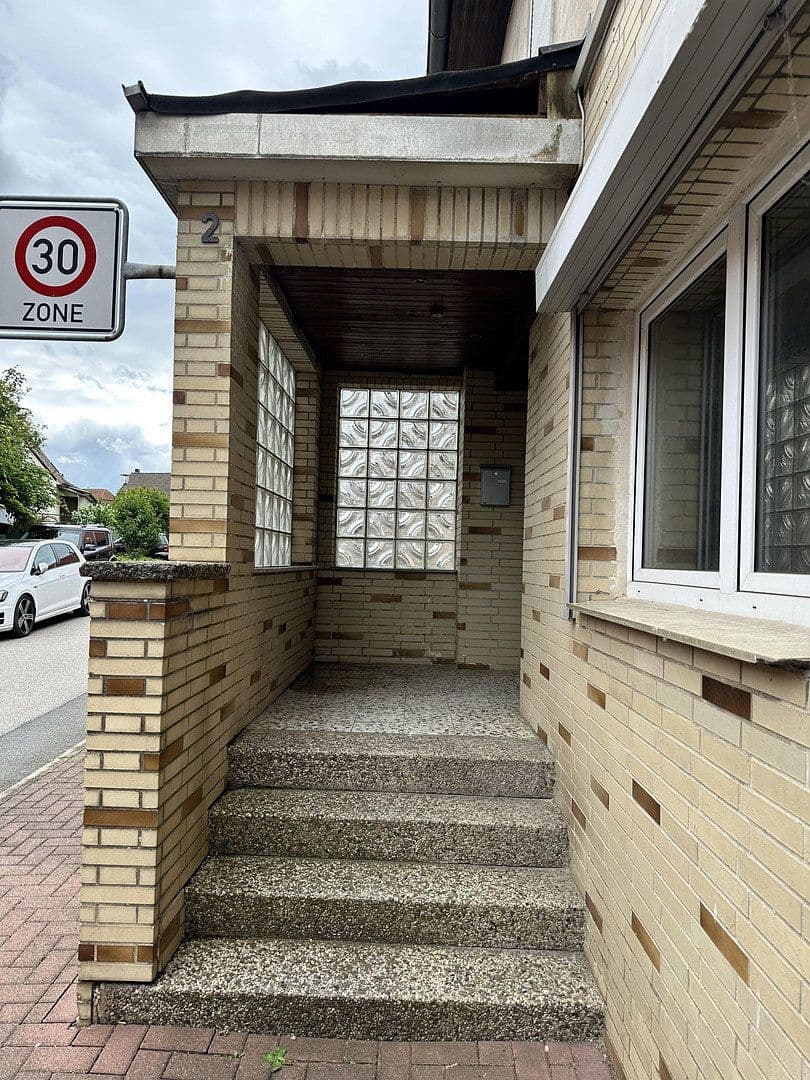 Pronájem bytu 4+1 115 m², Delligsen, Dolní Sasko Pronájem bytu 4+1 115 m², Delligsen, Dolní Sasko