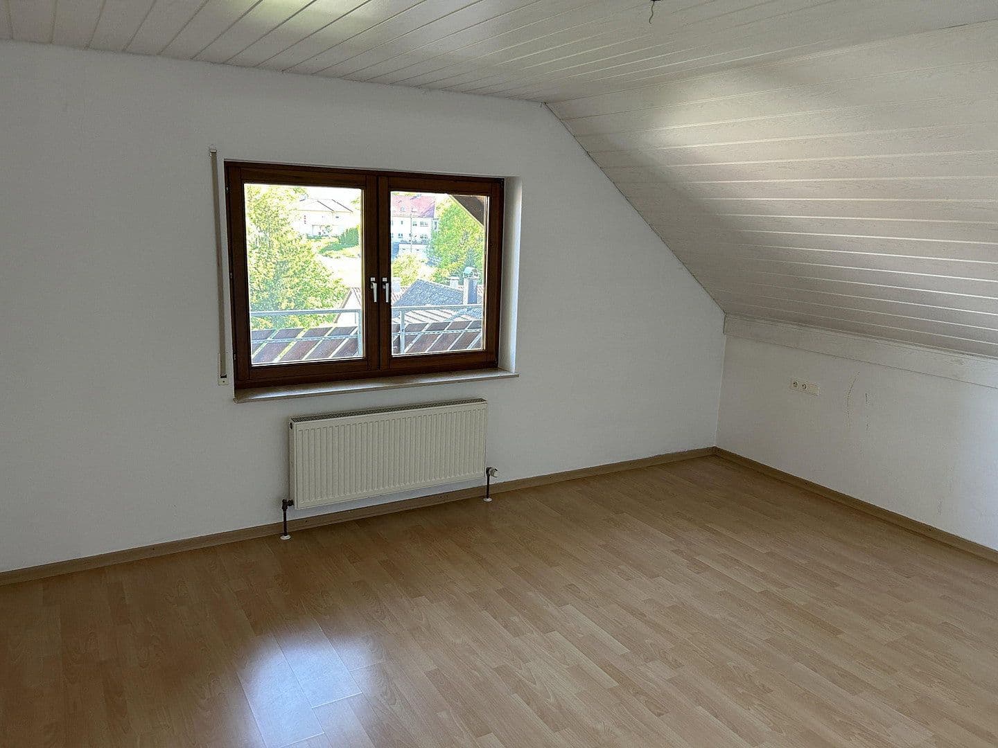 Pronájem bytu 3+kk 85 m², Wüstenrot, Bádensko-Württembersko Pronájem bytu 3+kk 85 m², Wüstenrot, Bádensko-Württembersko