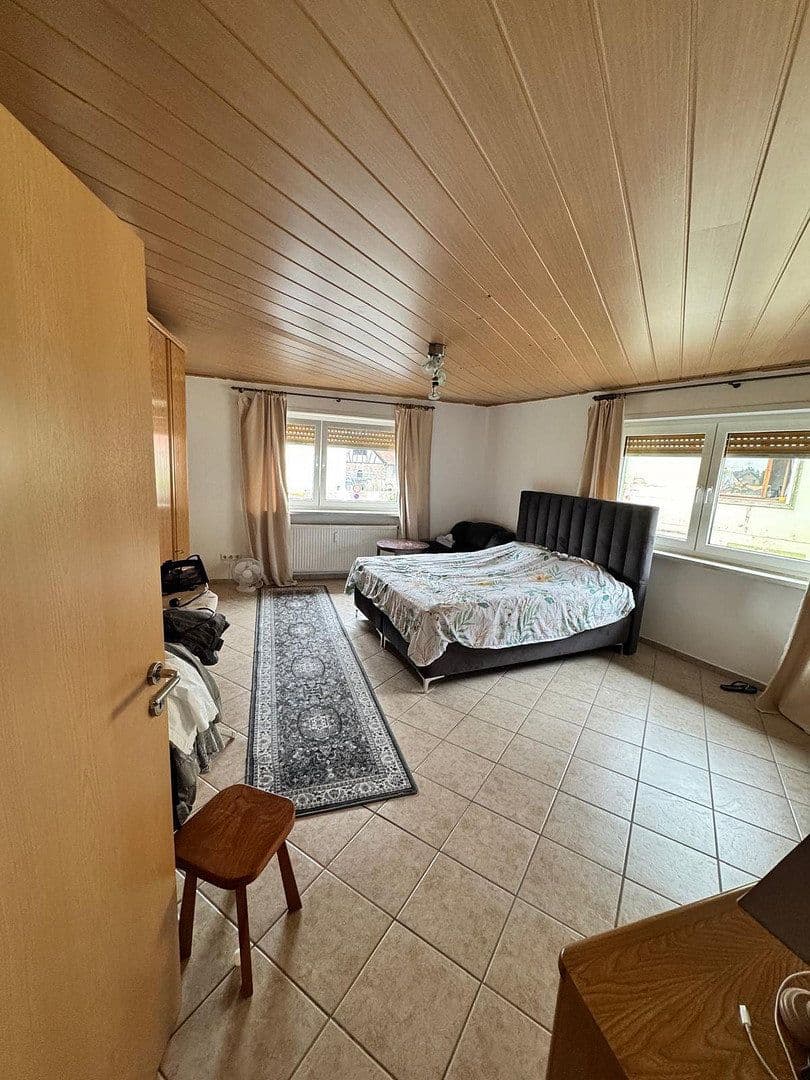 Pronájem bytu 4+kk 137 m², Sprendlinger Strasse 5, Pfaffen-Schwabenheim, Porýní-Falc Pronájem bytu 4+kk 137 m², Sprendlinger Strasse 5, Pfaffen-Schwabenheim, Porýní-Falc