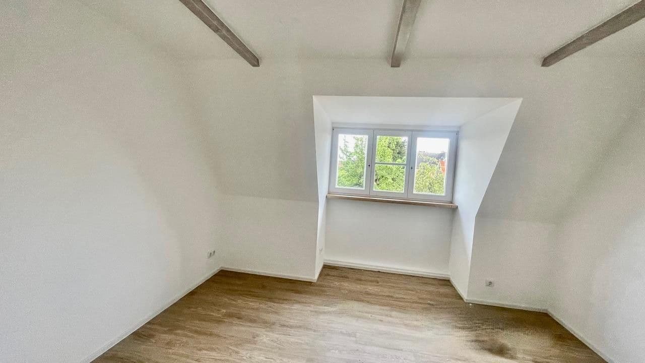 Pronájem bytu 4+1 124 m², Hollernstr. 109, Hollern-Twielenfleth, Dolní Sasko Pronájem bytu 4+1 124 m², Hollernstr. 109, Hollern-Twielenfleth, Dolní Sasko