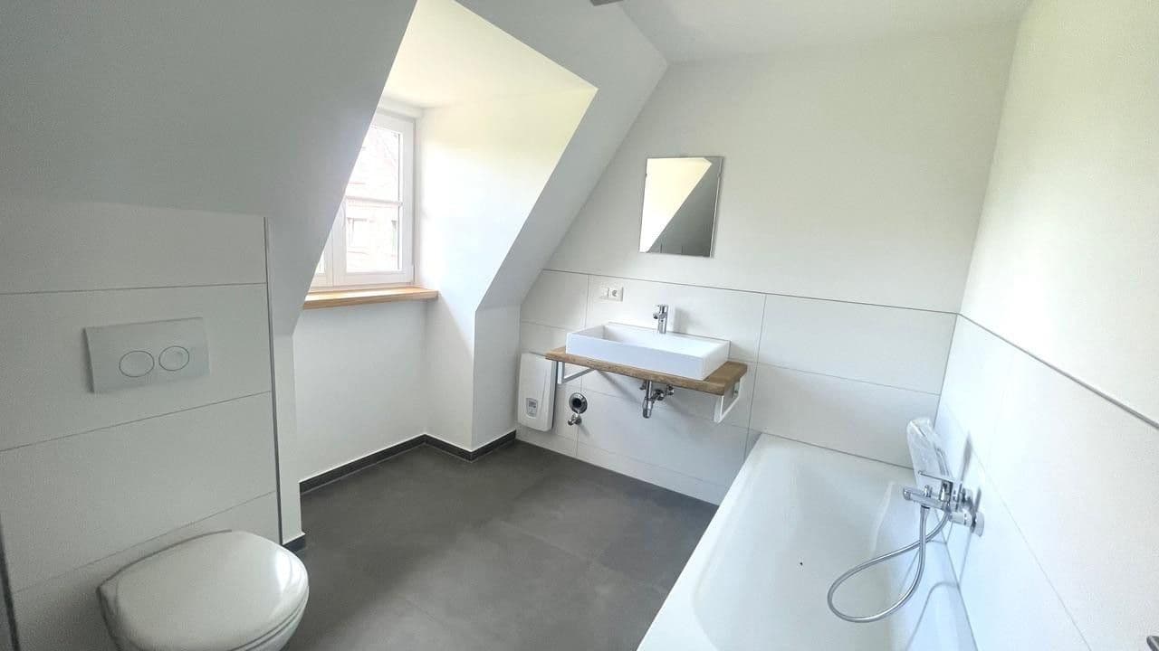 Pronájem bytu 4+1 124 m², Hollernstr. 109, Hollern-Twielenfleth, Dolní Sasko Pronájem bytu 4+1 124 m², Hollernstr. 109, Hollern-Twielenfleth, Dolní Sasko