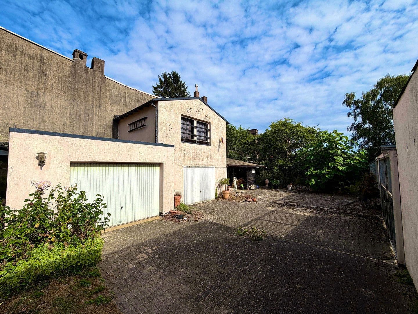 Prodej domu 263 m², pozemek 911 m², Heißener Straße 90, Mülheim an der Ruhr, Severní Porýní-Vestfálsko Prodej domu 263 m², pozemek 911 m², Heißener Straße 90, Mülheim an der Ruhr, Severní Porýní-Vestfálsko