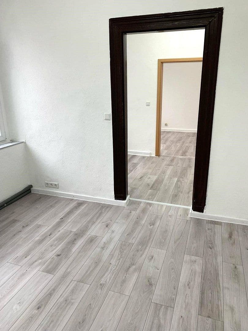 Prodej domu 263 m², pozemek 911 m², Heißener Straße 90, Mülheim an der Ruhr, Severní Porýní-Vestfálsko Prodej domu 263 m², pozemek 911 m², Heißener Straße 90, Mülheim an der Ruhr, Severní Porýní-Vestfálsko
