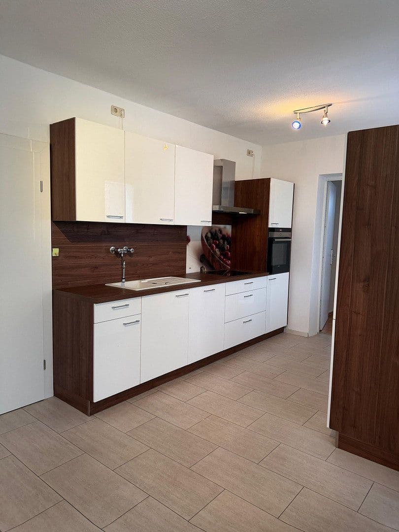 Prodej domu 263 m², pozemek 911 m², Heißener Straße 90, Mülheim an der Ruhr, Severní Porýní-Vestfálsko Prodej domu 263 m², pozemek 911 m², Heißener Straße 90, Mülheim an der Ruhr, Severní Porýní-Vestfálsko