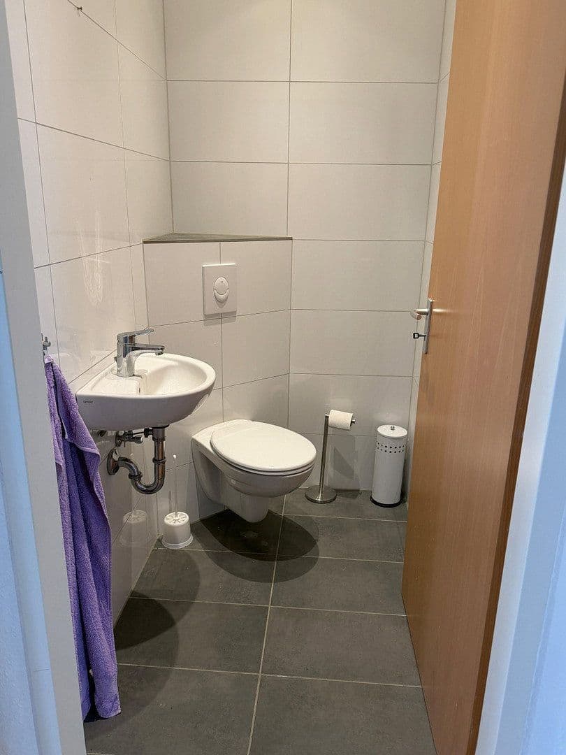 Prodej domu 263 m², pozemek 911 m², Heißener Straße 90, Mülheim an der Ruhr, Severní Porýní-Vestfálsko Prodej domu 263 m², pozemek 911 m², Heißener Straße 90, Mülheim an der Ruhr, Severní Porýní-Vestfálsko