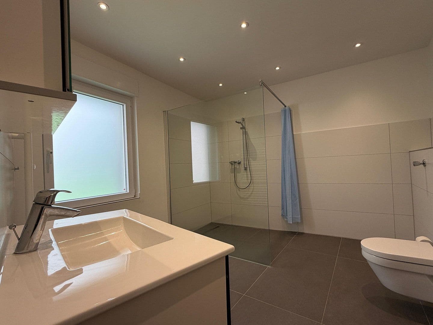 Prodej domu 263 m², pozemek 911 m², Heißener Straße 90, Mülheim an der Ruhr, Severní Porýní-Vestfálsko Prodej domu 263 m², pozemek 911 m², Heißener Straße 90, Mülheim an der Ruhr, Severní Porýní-Vestfálsko